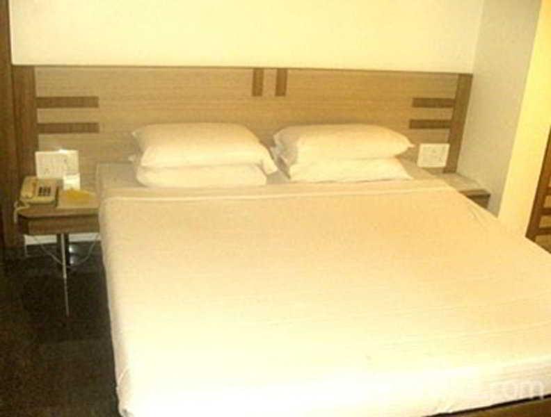The President Hotel Shivajinagar Pune Exterior foto