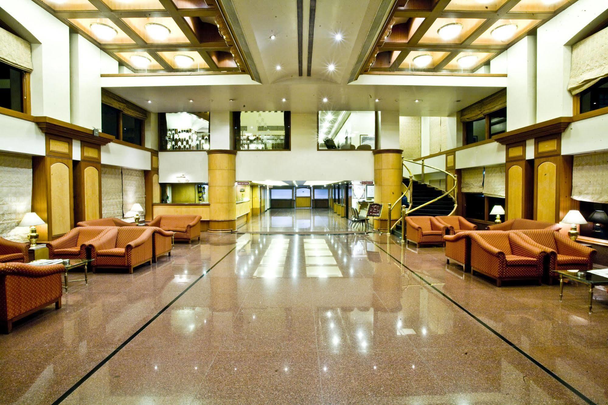 The President Hotel Shivajinagar Pune Exterior foto